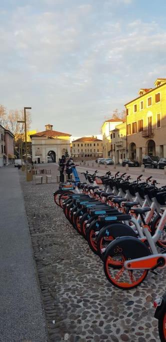 Storico Alloggio Fronte Piazza In Borgo Portello 파도바 외부 사진
